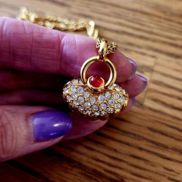 JOAN RIVERS Vintage Gold and Crystal Necklace from the Classics Collection - Picture 4 of 9